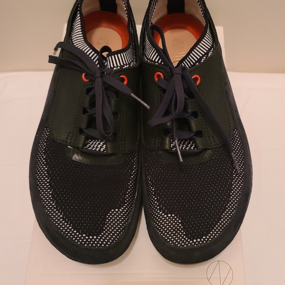 Used Mens Clarks Nature Walking Shoe, Size 9 w/box